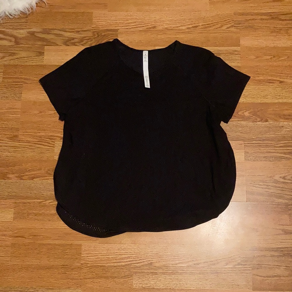 Lululemon Tee